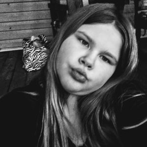 Meet your Posher, Ava